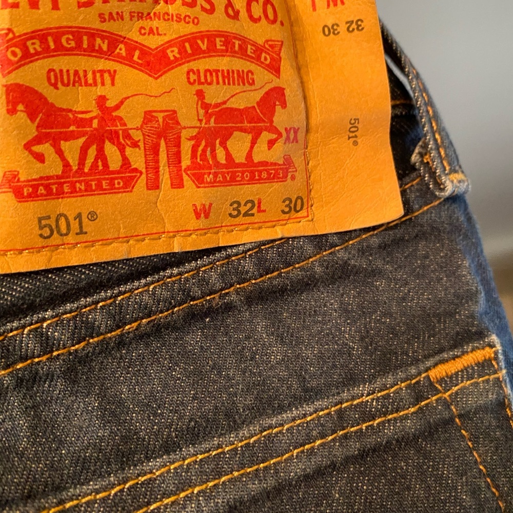 Levi’s - Picture 3 of 3